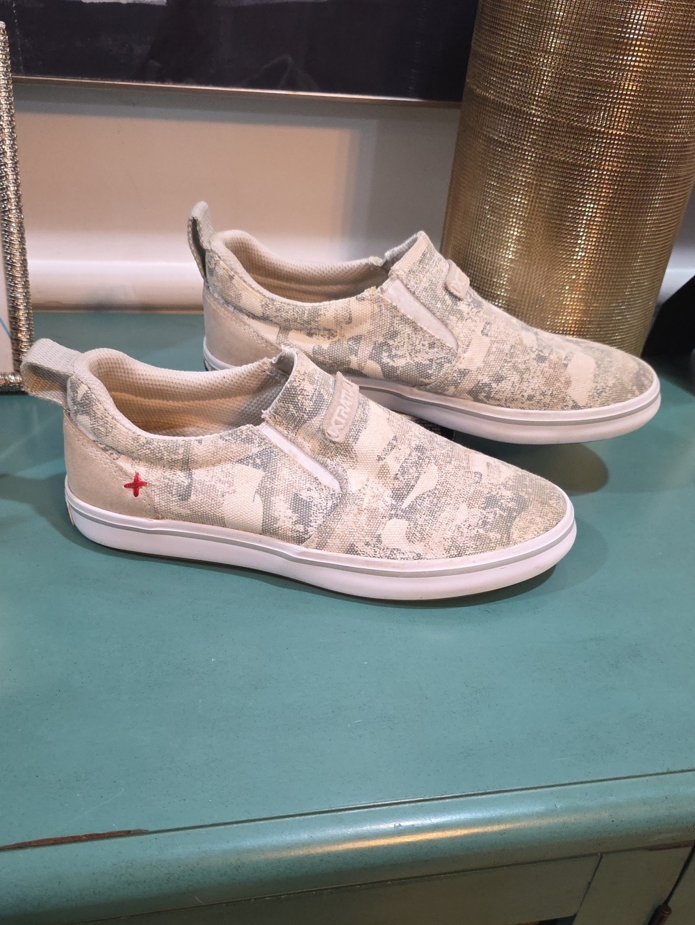 Xtratuf Women's Slip-On Athletic Sneakers in Cream Camo Size 7.5